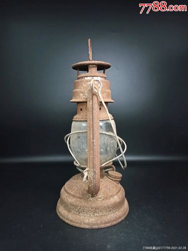 老物件老煤油灯,马灯马灯是最具有中国民间图腾意味的照明器具,器型